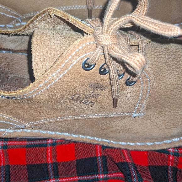 These are Safari boots, commons for safari tours in Kenya. They are all leather. - Picture 1 of 7